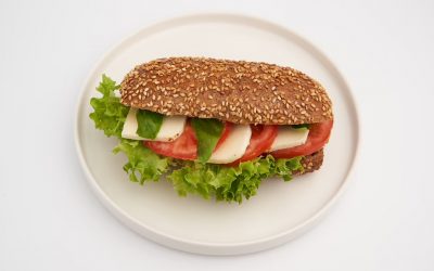 Vital durch Roggen mit Mozzarella Vital durch Roggen mit Mozzarella